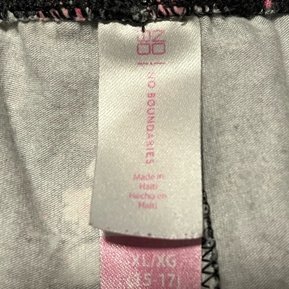 NOBO No Boundaries Floral Capris SzXL(15-17) - Picture 4 of 4